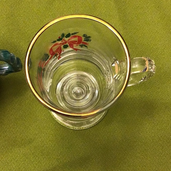 ☘️2 for $10 Sale☘️Mugs glass and porcelain, holiday set, very nice, etc - Picture 4 of 8